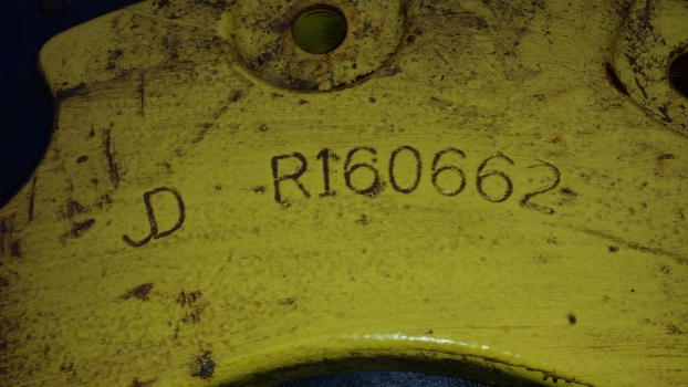 Westlake Plough Parts – JOHN DEERE WHEEL WEIGHTS PAIR R160662