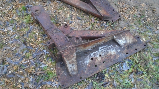 Westlake Plough Parts – David Brown Tractor Loader Brackets Pair 