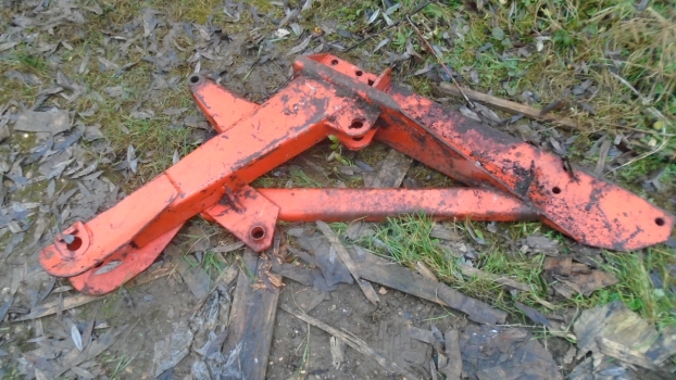 Westlake Plough Parts – David Brown Tractor Loader Bracket Lh Orange 
