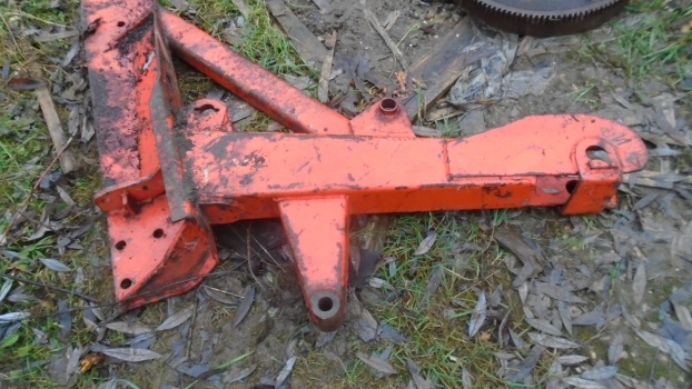 Westlake Plough Parts – David Brown Tractor Loader Bracket Lh Orange 