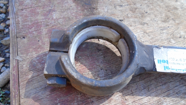 Westlake Plough Parts – New Holland Combine Knife Head Bracket 420236301 