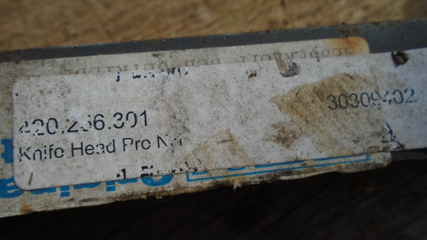 Westlake Plough Parts – New Holland Combine Knife Head Bracket 420236301 