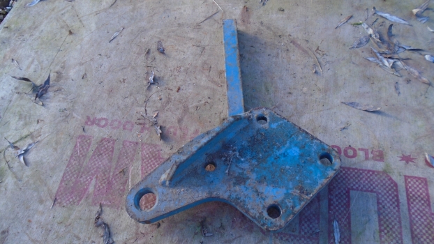 Westlake Plough Parts – RANSOMES DISC PLOUGH SKIM TOP BRACKET 