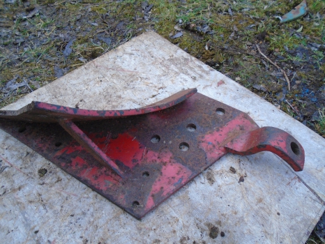 Westlake Plough Parts – Massey Ferguson Huard Lh Plough Frog (101) 