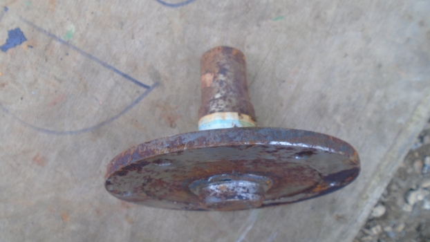 Westlake Plough Parts – Mengele Forager Roller Flange Shaft (rust) 
