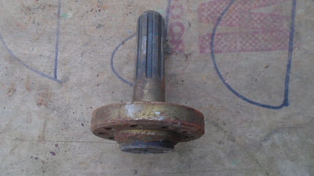 Westlake Plough Parts – Mengele Forager Roller Flange Shaft 10 Hole 