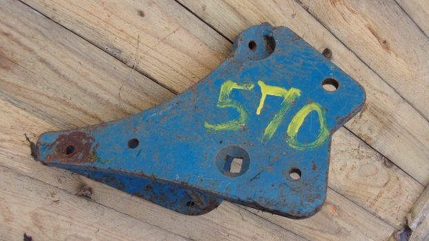 Westlake Plough Parts – Ransomes Plough Ucn Frog 3 Bolt Point (570) 