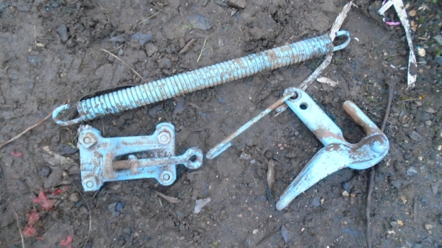 Westlake Plough Parts – RANSOMES TRAILING PLOUGH SPRING DRAWBAR PARTS 