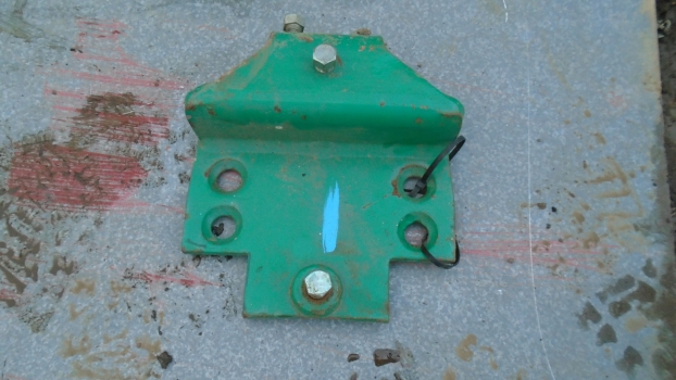 Westlake Plough Parts – KVERNELAND PLOUGH DISC STALK BRACKET X1 