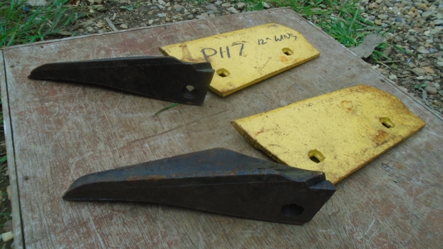 Westlake Plough Parts – Bamford Kverneland Plough Hydrein Cast Shear & Point Pair P118 P117 