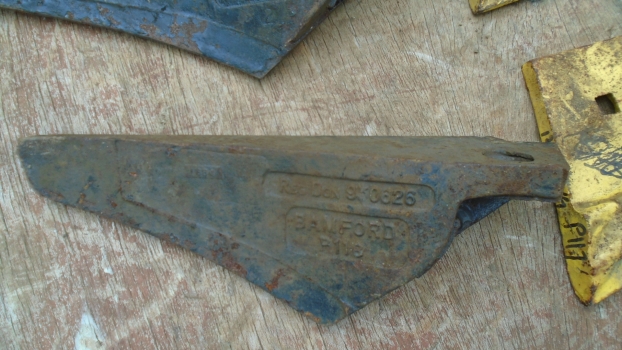 Westlake Plough Parts – Bamford Kverneland Plough Hydrein Cast Shear & Point Pair P118 P117 