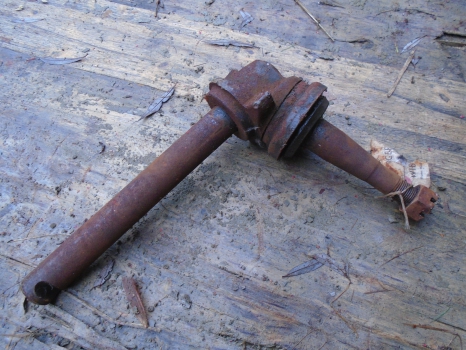 Westlake Plough Parts – INTERNATIONAL TRACTOR FRONT AXEL PART 3043859R1