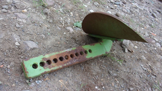 Westlake Plough Parts – Dowdeswell Plough Pin Type Skimmer Rh (d14) 