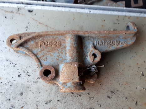 Westlake Plough Parts – Ransomes Trailing Plough 0 rear wheel casting pc528 pc528