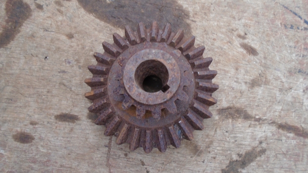 Westlake Plough Parts – Ransomes Johnson Potato Hoover Gear Set Tappered Hole 