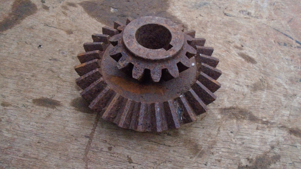 Westlake Plough Parts – Ransomes Johnson Potato Hoover Gear Set Tappered Hole 