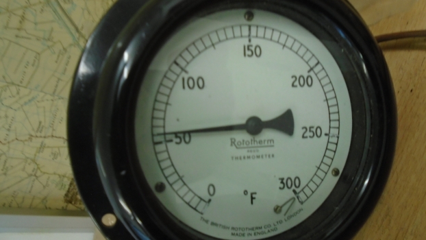 Westlake Plough Parts – Vintage Bygone Temperature Guage 4 Inch Dial 