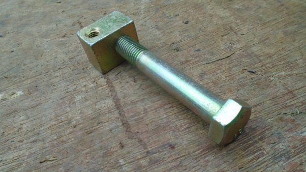 Westlake Plough Parts – Jf Mower Bolt & Double Threaded Block 