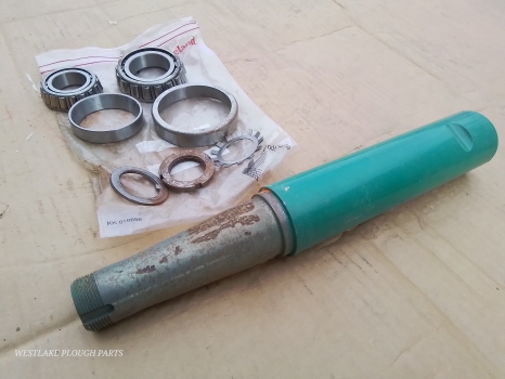 Westlake Plough Parts – Kverneland Plough Wheel Axel Kk084095 With Bearing 