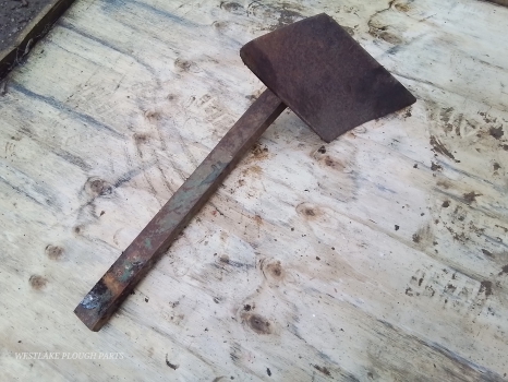 Westlake Plough Parts – Kverneland Model L LH Skimmer Assembly 