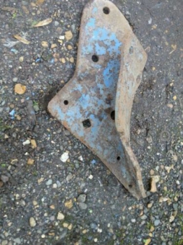 Westlake Plough Parts – RANSOMES SCN PLOUGH FROG RIGHT HAND 2 bolt point fitting