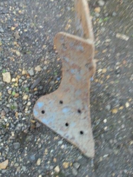 Westlake Plough Parts – RANSOMES SCN PLOUGH FROG RIGHT HAND 2 bolt point fitting