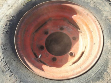 Westlake Plough Parts – Tractor  implement  trailer  wheel rim  11.5x15  used tatty split tyre  hard