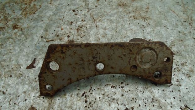 Westlake Plough Parts – Massey Ferguson Tractor Pick Up Hitch Bracket 