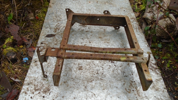 Westlake Plough Parts – Massey Ferguson Tractor Radiator Bracket With Side Brackets 