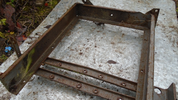 Westlake Plough Parts – Massey Ferguson Tractor Radiator Bracket With Side Brackets 