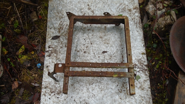 Westlake Plough Parts – Massey Ferguson Tractor Radiator Bracket With Side Brackets 