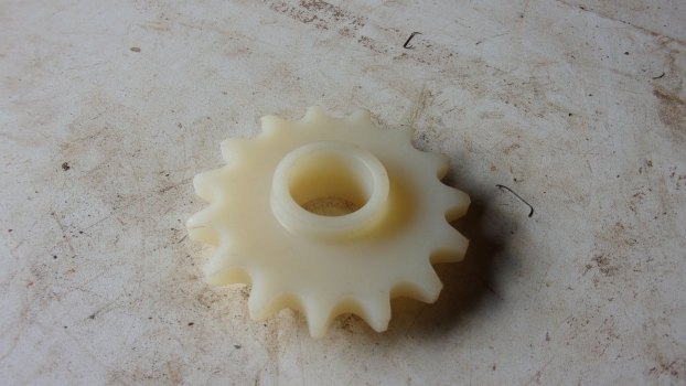 Westlake Plough Parts – New Holland Baler Implement Plastic Wheel Gear 536803 X3 