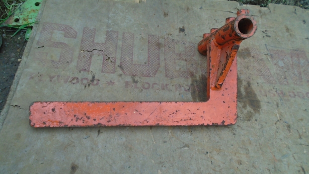 Westlake Plough Parts – Howard Rotavator L Shape Bracket 31140 