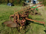 International Trailing Plough 2 Furrow Complete With Skimmers 