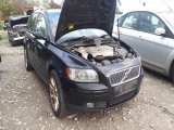 VOLVO V50 D5 SE GEARTRONIC 5DR 2006 BREAKING FOR SPARES  2006      Used