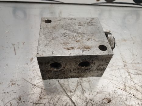  Jcb 3CX Hydraulic Check Valve  Hydraulic Check Valve 25/925800  25/956300