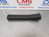 Fiat 130-90, 140-90, 115-90, 180-90, 160-90 Cab Handle Grip 5110730  Fiat 130-90, 140-90, 115-90, 180-90, 160-90 Cab Handle Grip 5110730  5110730  115-90 115-90DT 130-90 130-90DT 140-90 140-90DT 160-90 160-90DT 180-90 180-90DT 8430 8530 8630 8830 Cab Handle Grip

Removed From: FIAT 160-90

Part Number: 5110730 1437-040424-172054041 VERY GOOD