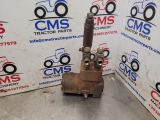 Jcb 410m Orbital Power Steering Unit Valve B 400 LS, 150-1061, 35/406000, 35/407900  1985,1986,1987,1988,1989,1990,1991,1992,1993,1994,1995,1996,1997,1998,1999Jcb 410m, 412, 415 Orbital Steering Valve 150-1061, 35/406000, 35/407900  B 400 LS, 150-1061, 35/406000, 35/407900  410 410M 412 415 Orbital Power Steering Valve

Danfoss: B 400 LS, 150-1061,

Part Number:
35/406000, 35/407900,
 1437-160425-150000058 GOOD