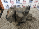 Case Mxm190 Additional Fuel Tank 82028880  2002,2003,2004,2005,2006,2007Case MXM 190, 175 New Holland TM 175, 190 Additional Fuel Tank 82028880  82028880  175 190 TM175  TM190  Additional Fuel Tank

Before ACM216712

Stamped Number: 82028880;

Part number: 82028880; 1437-220920-121528041 GOOD