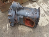 NEW HOLLAND TS 110 Transmission Gearbox Housing 82012331  1998,1999,2000,2001,2002,2003New Holland TS110, TS115, TS Transmission Gearbox Housing 82006985, 82012331.  82012331  TS100  TS110  TS115  TS80  TS90  To fit New Holland TS Series with SLE (16x16) Transmission:
TS90, TS100, TS110, TS115
Stamped part number: 82006985


82012331, 82012331U
 1437-230318-115134070 VERY GOOD