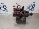 International Case 885 Xl Brake Master Cylinder 1287843C91, 1287805C1  1985,1986,1987,1988,1989,1990International Case 885 Xl, 85, Case 4200, Brake Master Cylinder 1287843C91 1287843C91, 1287805C1  4210 4220 4230 4240 385 485 585 685 785 885 395 495 595 695 795 895 995 258 268 385 485 585 685 785 885 288 395 495 595 695 795 895 995 Brake master Cylinder pair

Please check condition by the photos, for parts only

Part Numbers:

1287843C91
Bracket: 1287805C1 1437-250724-101158029 GOOD