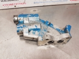 Ford 6610 Hydraulic Spool Coupling E9NNR963AB  1982,1983,1984,1985,1986,1987,1988,1989,1990,1991,1992,1993Ford 10, TW, 40, TS Series, Hydraulic Spool Coupling E9NNR963AB , 87382001 E9NNR963AB   3910 4110 4610 5010 5110 5610 6010 6410 6610 6710 6810 7010 7410 7610 7710 7810 7910 8010 8210 Hydraulic Spool Coupling RHS

Please Check the pictures
One Quick Female valve is missing

Part Number: E9NNR963AB , 87382001 1437-270922-124204086 Used