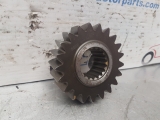New Holland Tm 190 PTO Gear Z21 5196856, 5777 3F  1999,2000,2001,2002,2003,2004,2005,2006,2007,2008,2009,2010,2011,2012,2013,2014New Holland T7040, TM190, Case MXM190, PTO Gear Z21 5196856, 5777 3F 5196856, 5777 3F  175 190 T7030  T7040  T7050  TM175  TM190  Clutch Gear Hub

To fit Ford New Holland Fiat models:

Stamped number: 5777 3F; 

Part Number:
5196856 1438-240522-125538058 VERY GOOD