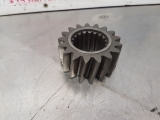 New Holland Tm140 PTO Driven Gear 540 rpm 5151267  2002,2003,2004,2005,2006,2007Ford New Holland Fiat TM120, 60, TM, M, F Series PTO Driven Gear 540 rpm 5151267 5151267  100 110 115 120 130 135 140 150 155 165 TM110 TM115  TM120  TM125  TM130 TM135  TM140  TM150  TM155  TM165  PTO Driven Gear 540 rpm
Z17
To fit Fiat, Ford, New Holland models:

Part number:

5151267 1438-300922-130008053 VERY GOOD