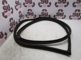 Mini Cooper S 2006-2014 DOOR RUBBER (PASSENGER SIDE) 2006,2007,2008,2009,2010,2011,2012,2013,2014Mini Cooper S 2006-2014 n/s near passenger left front Door Rubber      GOOD