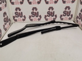Bmw 520 5 Seriesd Se E5 4 Dohc 2010-2014 Wiper arms pair 2010,2011,2012,2013,2014Bmw 520 5 Series F10 2010-2014 Wiper arms Front pair  61617182593, 61617182460     GOOD