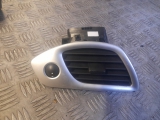 RENAULT GRAND SCENIC MK3 2009-2016 FRONT HEATER DASHBOARD AIR VENT PASSENGER SIDE 2009,2010,2011,2012,2013,2014,2015,2016RENAULT GRAND SCENIC MK3 09-16 FRONT HEATER DASH AIR VENT PASSENGER SIDE 1012124 1012124     Good