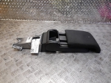 VAUXHALL VECTRA 2002-2008 CENTER CONSOLE ARMREST  2002,2003,2004,2005,2006,2007,2008VAUXHALL VECTRA 2002-2008 CENTER CONSOLE ARMREST 13242817 13242817     Good