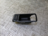 FORD FOCUS MK2 2004-2012 PASSENGER SIDE DOOR HANDLE TRIM (FRONT) & ELECTRIC WINDOW SWITCH 2004,2005,2006,2007,2008,2009,2010,2011,2012FORD FOCUS MK2 PASSENGERSIDE DR HANDLE TRIM FRONT  ELE WINDOW SWITCH 3M51-226A37 3M51-226A37     Good