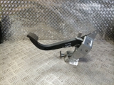 VAUXHALL ASTRA TWINTOP 2006-2010 CLUTCH PEDAL ASSEMBLY 2006,2007,2008,2009,2010VAUXHALL ASTRA TWINTOP 2006-2010 CLUTCH PEDAL ASSEMBLY  GM28870 GM28870     Good